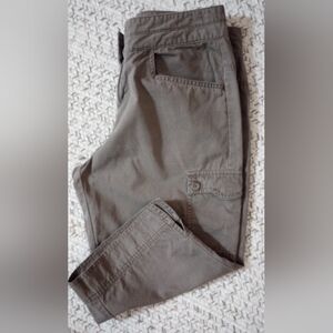 Columbia Sportsware Capri Cropped Pants - size 6 P